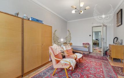 TICHÝ 3I BYT S NEPRIECHODNÝMI IZBAMI A S LOGGIOU NA PRAŽSKEJ