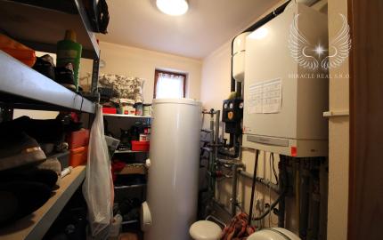 TOP!!! KRÁSNY RODINNÝ DOM S BAZÉNOM A ZÁHRADOU KÚSOK OD ŠALE