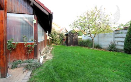 TOP!!! KRÁSNY RODINNÝ DOM S BAZÉNOM A ZÁHRADOU KÚSOK OD ŠALE