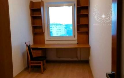 TOP!!! PRIESTRANNÝ 4I BYT S LOGGIOU NA DLHÝCH DIELOCH