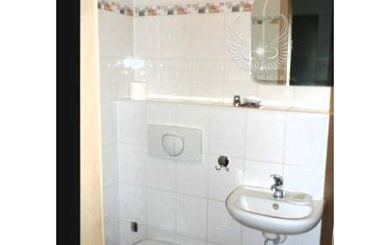 TOP!!! VEĽKÝ, NEZARIADENÝ 3I BYT S LOGGIOU V KARLOVEJ VSI