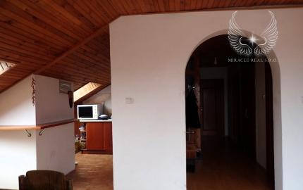 VEĽKÝ 4I PODKROVNÝ BYT S GARÁŽOU A ZÁHRADOU V MLYNSKEJ DOLINE