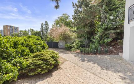 NOVINKA!!! NÁDHERNÝ 3PODLAŽNÝ ROD. DOM SO ZÁHRADOU POD LESOM