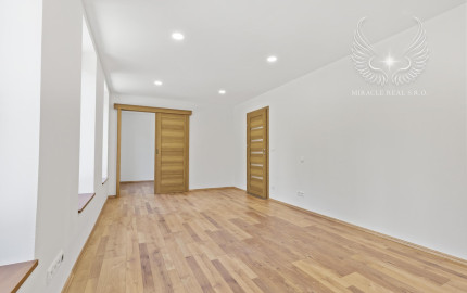 VÝNIMOČNÝ 3PODLAŽNÝ ROD. DOM SO ZÁHRADOU POD LESOM