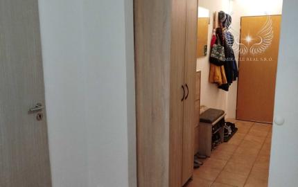 TOP!!! Veľmi pekný 3i byt s 2 balkónmi v Karlovej Vsi