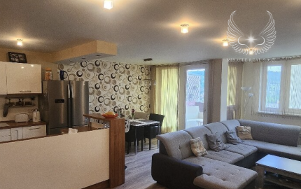 ATYPICKÝ PRIESTRANNÝ 4-IZBOVÝ MEZONET V DÚBRAVKE