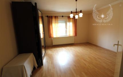 TOP!!! ZREKONŠTRUOVANÝ RD S VEĽKÝM POZEMKOM 939m2