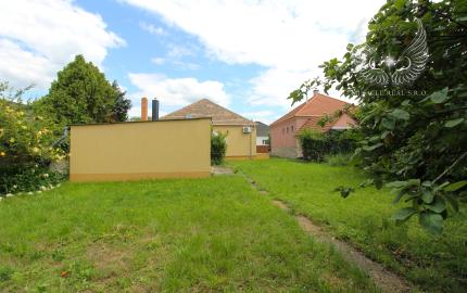 TOP!!! ZREKONŠTRUOVANÝ RD S VEĽKÝM POZEMKOM 939m2