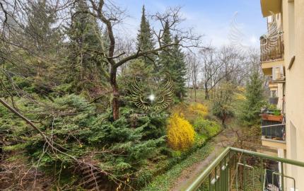 PRÍJEMNÝ A SLNEČNÝ 3I BYT S NEPRIECHODNÝMI IZBAMI A S LOGGIOU