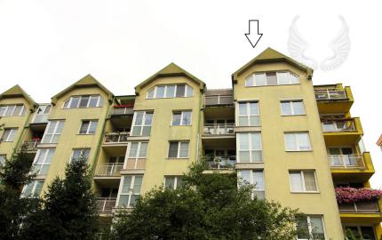 TOP 2,5 izbový byt s podkrovím, terasou a garážou na predaj