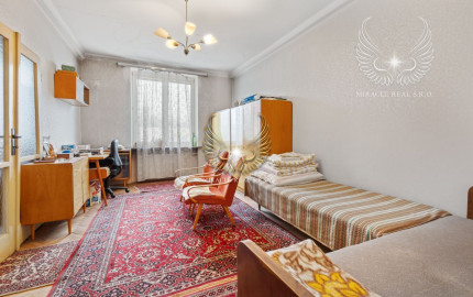 PRÍJEMNÝ A SLNEČNÝ 3I BYT S NEPRIECHODNÝMI IZBAMI A S LOGGIOU