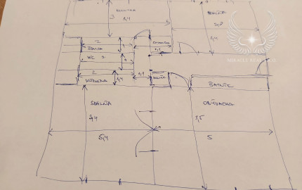 PRÍJEMNÝ A SLNEČNÝ 3I BYT S NEPRIECHODNÝMI IZBAMI A S LOGGIOU
