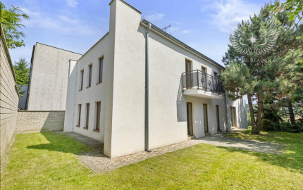 NOVOZREKONŠTRUOVANÝ 3PODLAŽNÝ ROD. DOM SO ZÁHRADOU POD LESOM