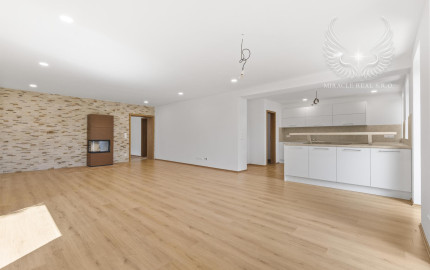 NOVOZREKONŠTRUOVANÝ 3PODLAŽNÝ ROD. DOM SO ZÁHRADOU POD LESOM