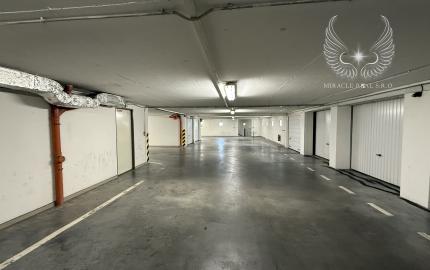 TOP!!! PRIESTRANNÁ GARÁŽ NA MAJERNÍKOVEJ