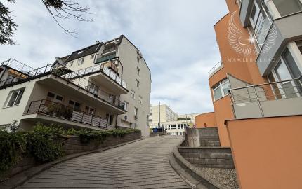 TOP!!! PRIESTRANNÁ GARÁŽ NA MAJERNÍKOVEJ