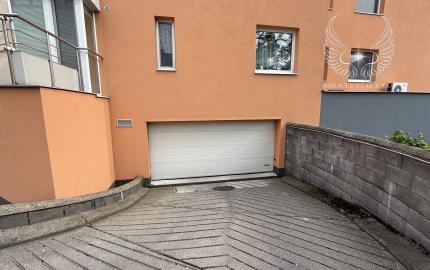 TOP!!! PRIESTRANNÁ GARÁŽ NA MAJERNÍKOVEJ