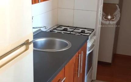 TOP!!! ZARIADENÝ 1I BYT S VEĽKOU LOGGIOU NA TRNÁVKE