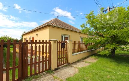 TOP!!! ZREKONŠTRUOVANÝ RD S VEĽKÝM POZEMKOM 939m2