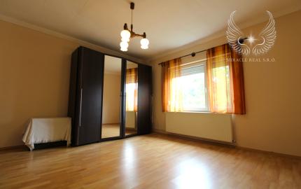 TOP!!! ZREKONŠTRUOVANÝ RD S VEĽKÝM POZEMKOM 939m2