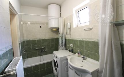 TOP!!! ZREKONŠTRUOVANÝ RD S VEĽKÝM POZEMKOM 939m2