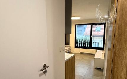 ŠTÝLOVÉ BÝVANIE V SRDCI STARÉHO MESTA – Moderný 2i byt v projekte Vila Ľadová