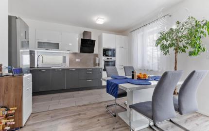 TOP!!! PREDAJ 2GENERAČNÉHO DOMU SO ZÁHRADOU V NOVOSTAVBE