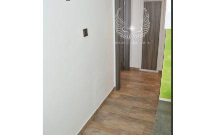 Na prenájom: kompletne zariadený 2-izbový byt s balkónom v Ružinove – Štrkovec, Medzilaborecká ul.