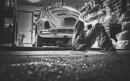 SÚRNE!!! HĽADÁM PRE KLIENTOV NA KÚPU GARÁŽ NA SUMBALOVEJ ULICI