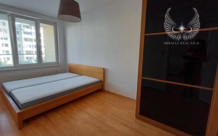 Na prenájom 2izbový byt v obľúbenej lokalite (Zimný štadión)