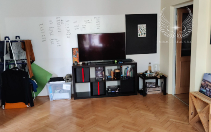 Prenájom priestranného 3-izbového bytu v Ružinove – komfort a výborná dostupnosť