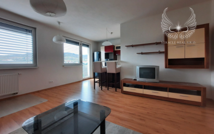 Tichý krásny 1-izbový byt v novostavbe s parkovacím státím na Kadnárovej ulici