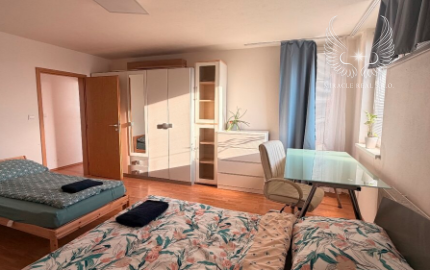 Veľkoryso riešený 4izbový byt na predaj, BA