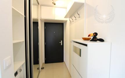 TOP!!! MODERNÝ 2I APARTMÁN S VEĽKÝM BALKÓNOM A PARKOVANÍM V NOVOSTAVBE