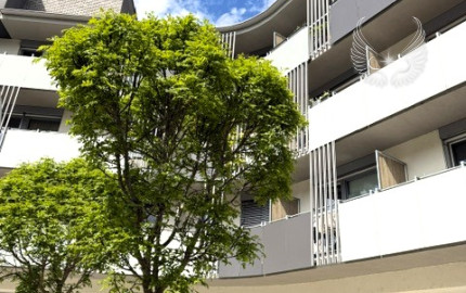 TOP!!! MODERNÝ 2I APARTMÁN S VEĽKÝM BALKÓNOM A PARKOVANÍM V NOVOSTAVBE