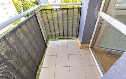 PRIESTRANNÝ 2I BYT (65 m²) S BALKÓNOM A VÝHĽADOM DO PARKU NA ZAČIATKU PETRŽALKY