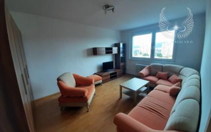 NOVOZREKONŠTRUOVANÝ 2I BYT S NEPRIECHODNÝMI IZBAMI NA KPT. RAŠU