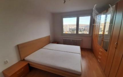 NOVOZREKONŠTRUOVANÝ 2I BYT S NEPRIECHODNÝMI IZBAMI NA KPT. RAŠU