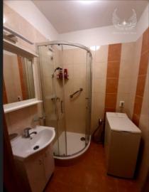 NOVOZREKONŠTRUOVANÝ 2I BYT S NEPRIECHODNÝMI IZBAMI NA KPT. RAŠU