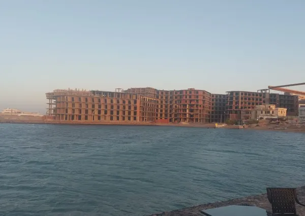 Rezort na pláži Storia del Mare - skvelá poloha v centre