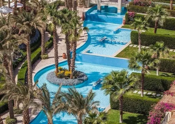 KRÁSNY REZORT V LUXUSNEJ ČASTI EGYPTA – SAHL HASHEESH
