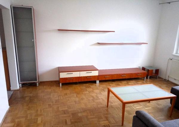 TOP!!! PRIESTRANNÝ 4I BYT S LOGGIOU NA DLHÝCH DIELOCH