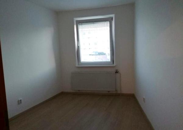 TOP!!! PRIESTRANNÝ 4I BYT S LOGGIOU NA DLHÝCH DIELOCH