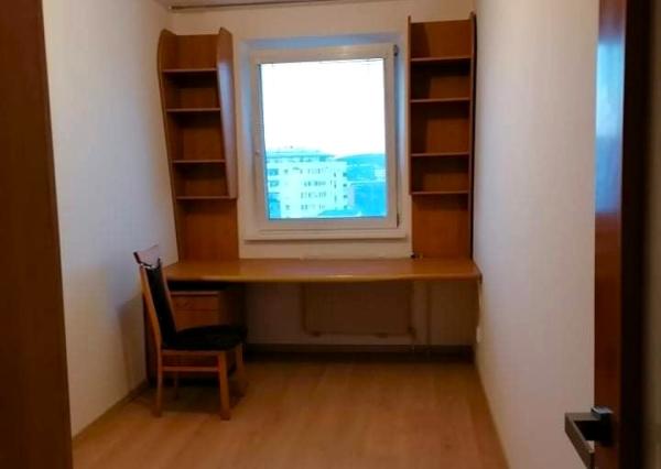 TOP!!! PRIESTRANNÝ 4I BYT S LOGGIOU NA DLHÝCH DIELOCH