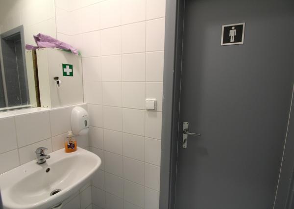 TOP!!! VEĽKÝ NEBYTOVÝ PRIESTOR S VÝKLADOM NA FREKVENTOVANEJ ULICI