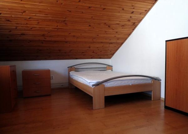 VEĽKÝ 4I PODKROVNÝ BYT S GARÁŽOU A ZÁHRADOU V MLYNSKEJ DOLINE