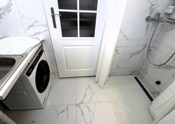 TOP!!! PRENÁJOM 1I BYTU S TERASOU NA GROSSLINGOVEJ ULICI