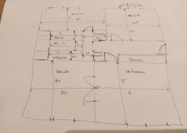 TICHÝ 3I BYT S NEPRIECHODNÝMI IZBAMI A S LOGGIOU NA PRAŽSKEJ