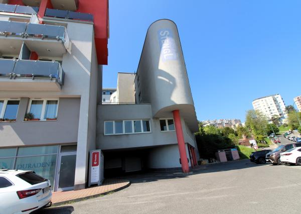 TOP!!! PREDAJ GARÁŽE S ELEKTRICKOU BRÁNOU NA SUMBALOVEJ