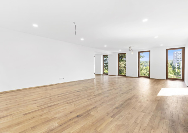 NOVINKA!!! NÁDHERNÝ 3PODLAŽNÝ ROD. DOM SO ZÁHRADOU POD LESOM